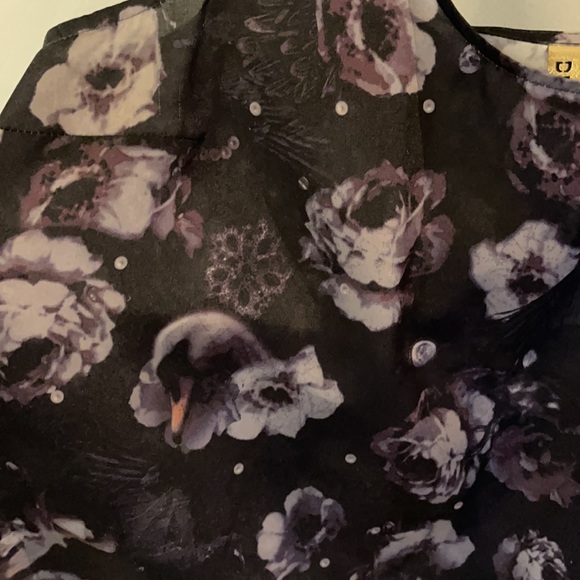 Floral Tank - Picture 2 of 3